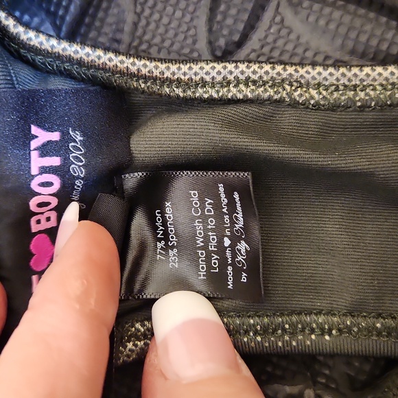 CUTE BOOTY HOODED BODY SUIT - Picture 7 of 8